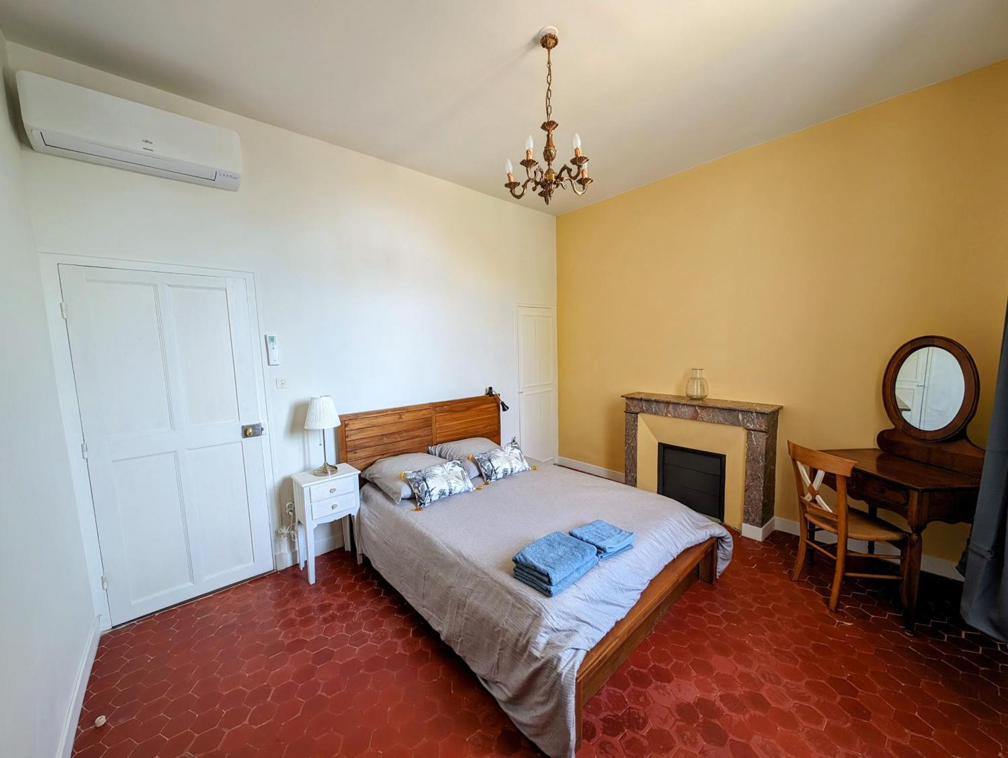 Maison De Style Tout Confort, Position Ideale, Avec Clim Et Petit Exterieur โอรองช์ ภายนอก รูปภาพ
